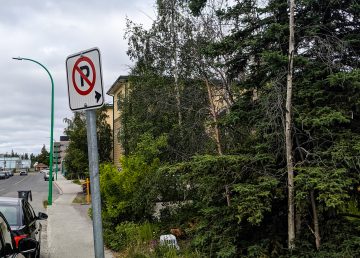 A sign prohibiting parking on Yellowknife's 54 Street