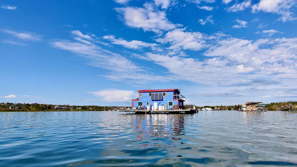 A houseboat in Yellowknife Bay