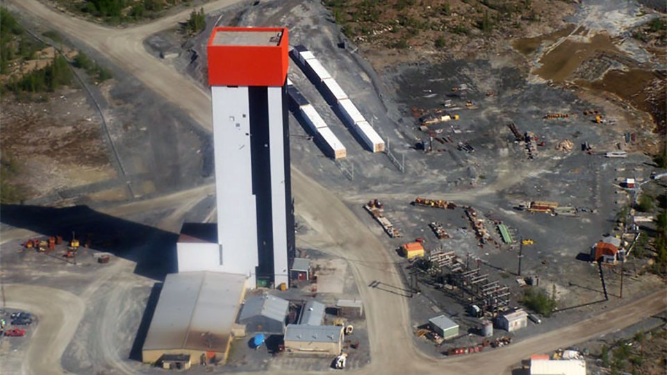 An aerial view of the Robertson Headframe and part of the Con Mine site in 2006
