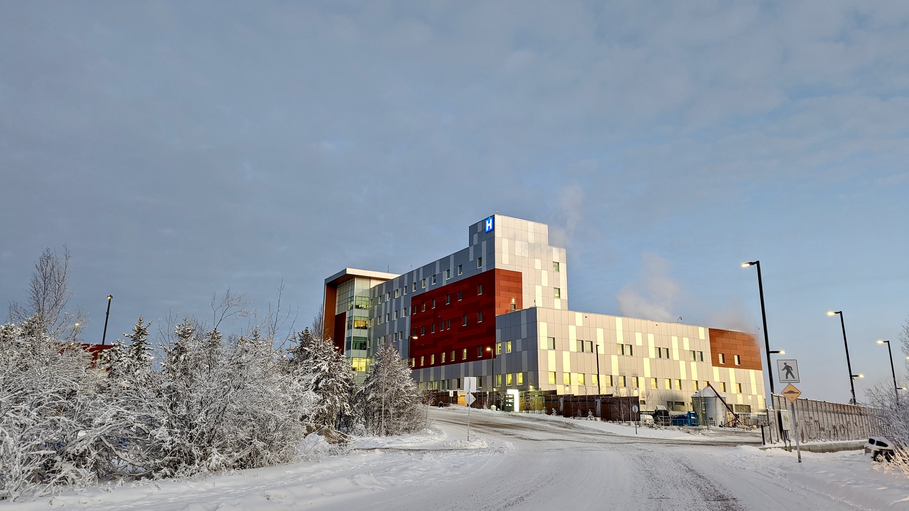 Yellowknife's Stanton Territorial Hospital in January 2022. Ollie Williams/Cabin Radio