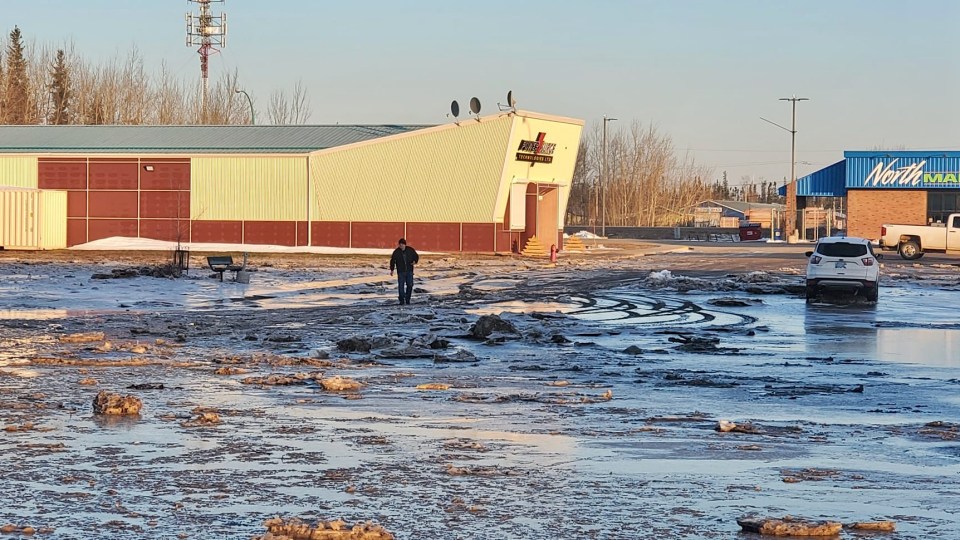 Flooding in downtown Hay River. Photo: Zachary Pangborn