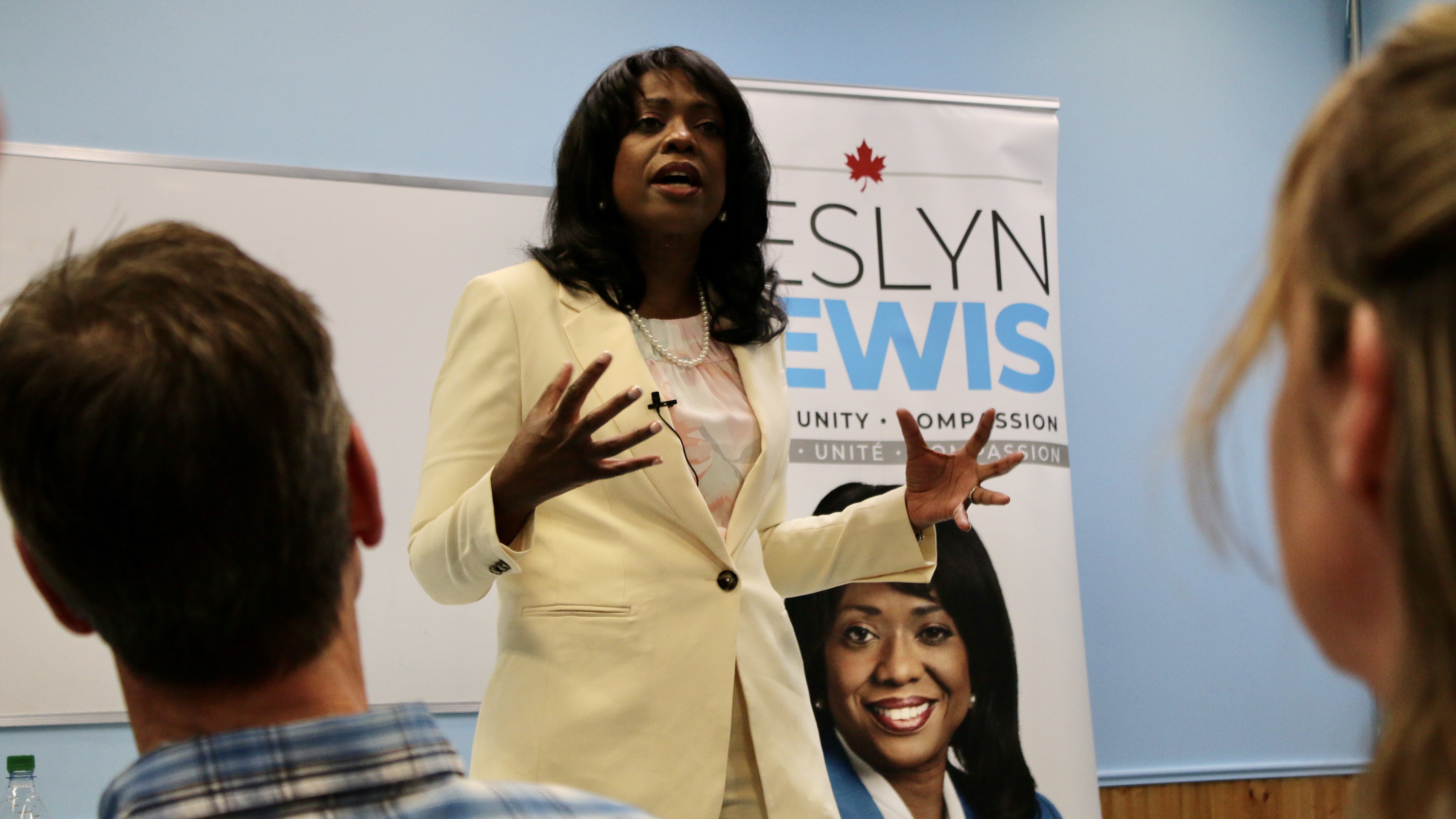 Leslyn Lewis, candidate for the leader of the Conservative Party, visits Yellowknife on her tour across northern Canada. Sophie Kuijper Dickson/Cabin Radio.