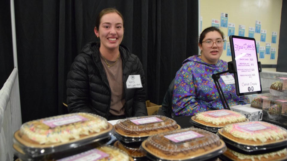 Karis Dekwant of Karis Cakes & More