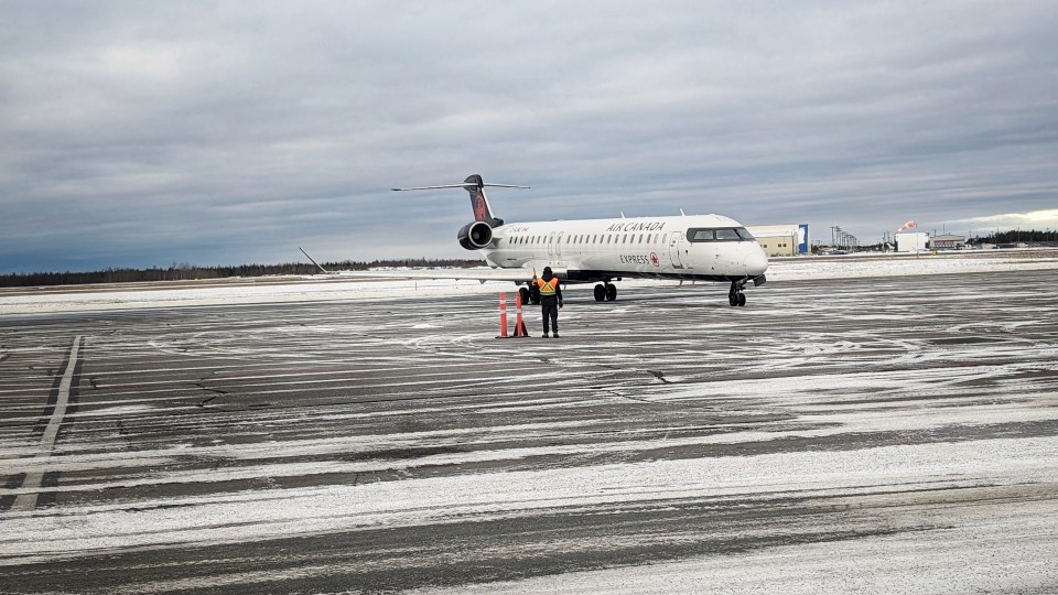 An Air Canada flight arrives at Yellowknife Airport on October 24, 2022. Ollie Williams/Cabin Radio