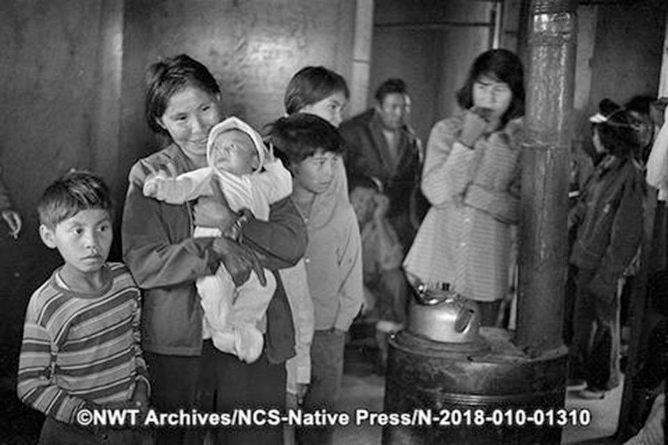 Kakisa residents in July 1973