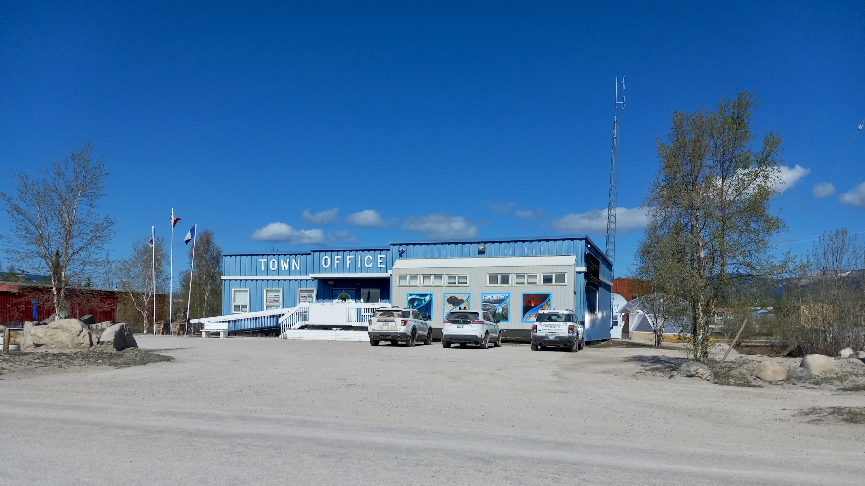 The town office in Norman Wells. Chloe Williams/Cabin Radio