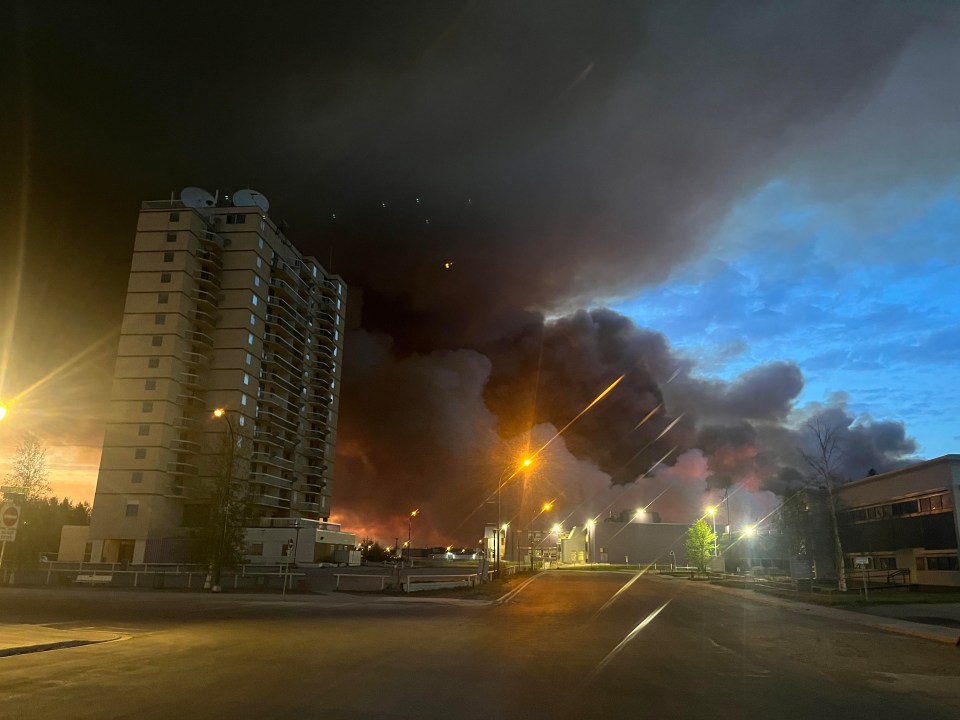 Another view of the plume over downtown Hay River