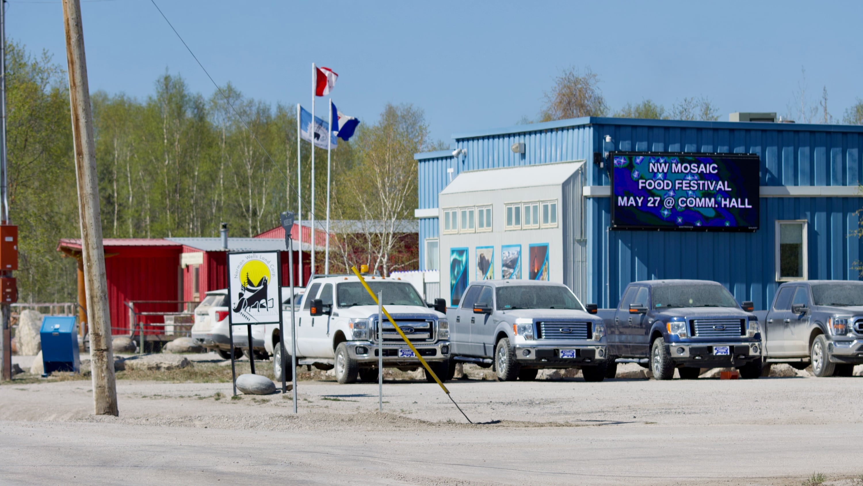 Norman Wells' town office. Chloe Williams/Cabin Radio
