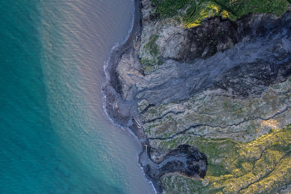 Coastal thaw on Qikiqtaruk in 2016. Jeffrey Kerby/Aarhus University