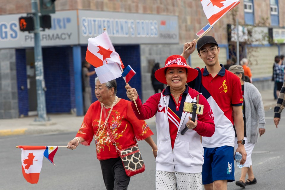 More members of the Filipino parade team.