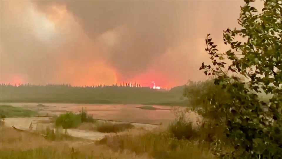 Hay Point 51 Rural Fire Hay River town centre undamaged but fire ‘very close’ overnight