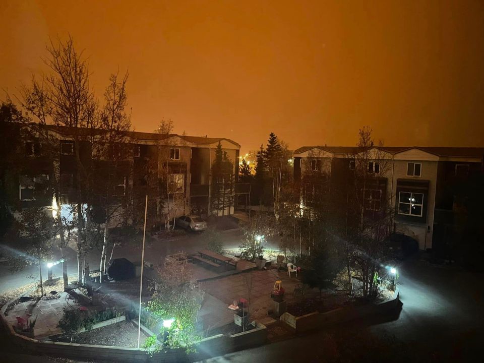 An orange sky on the morning of September 23, 2023. Photo: Anne Louise O'Brien