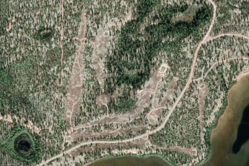 Wekweètì's Dechi Laot'i Golf Course is seen in a Google Maps satellite image.