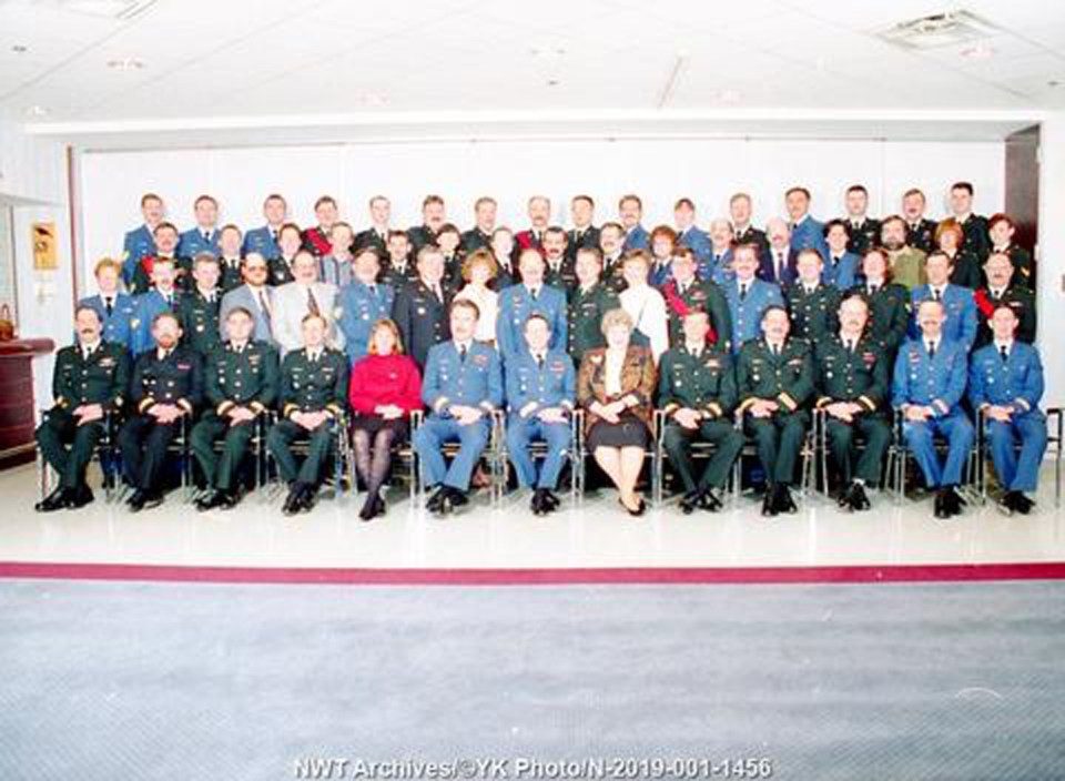 People gather at Yellowknife's DND mess in December 1994. NWT Archives/YK Photo fonds/N-2019-001: 1456