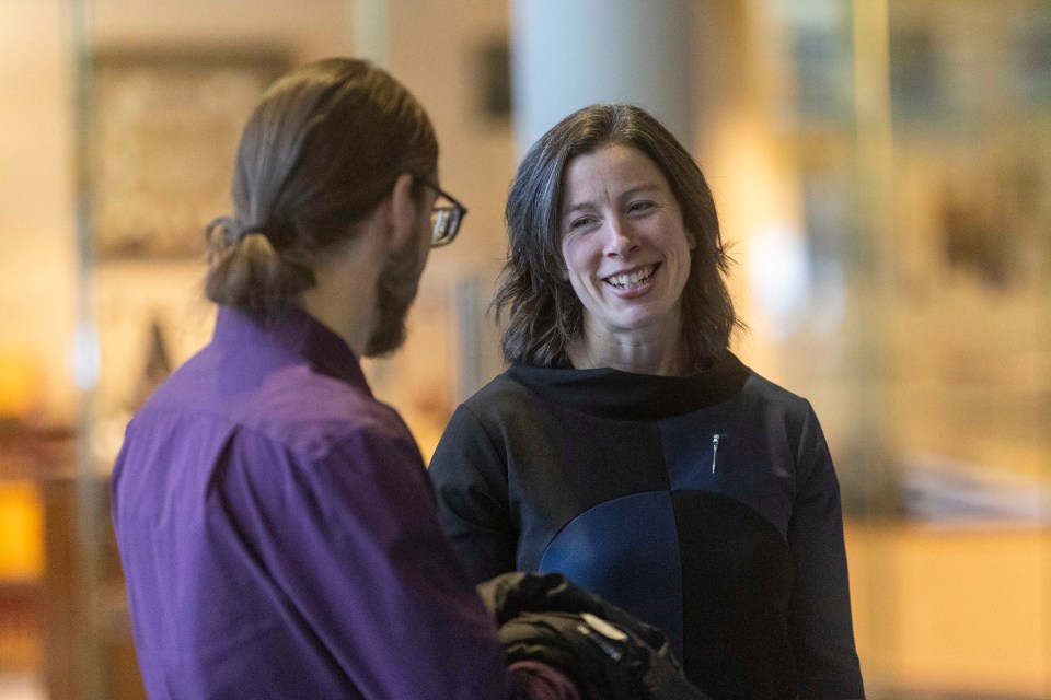 Shauna Morgan, right. Ollie Williams/Cabin Radio