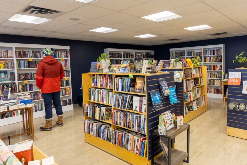 The interior of the Yellowknife Book Cellar. Ollie Williams/Cabin Radio