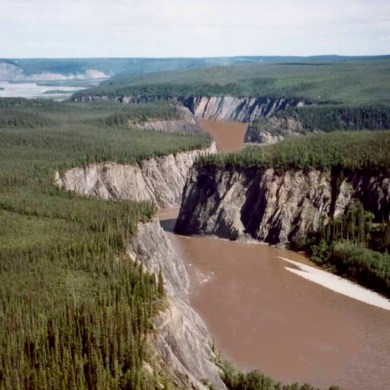 An aerival view of Tshuu tr'adaojiich'uu (a canyon on the Peel River) taken in 2000. Photo: Ingrid Kritsch