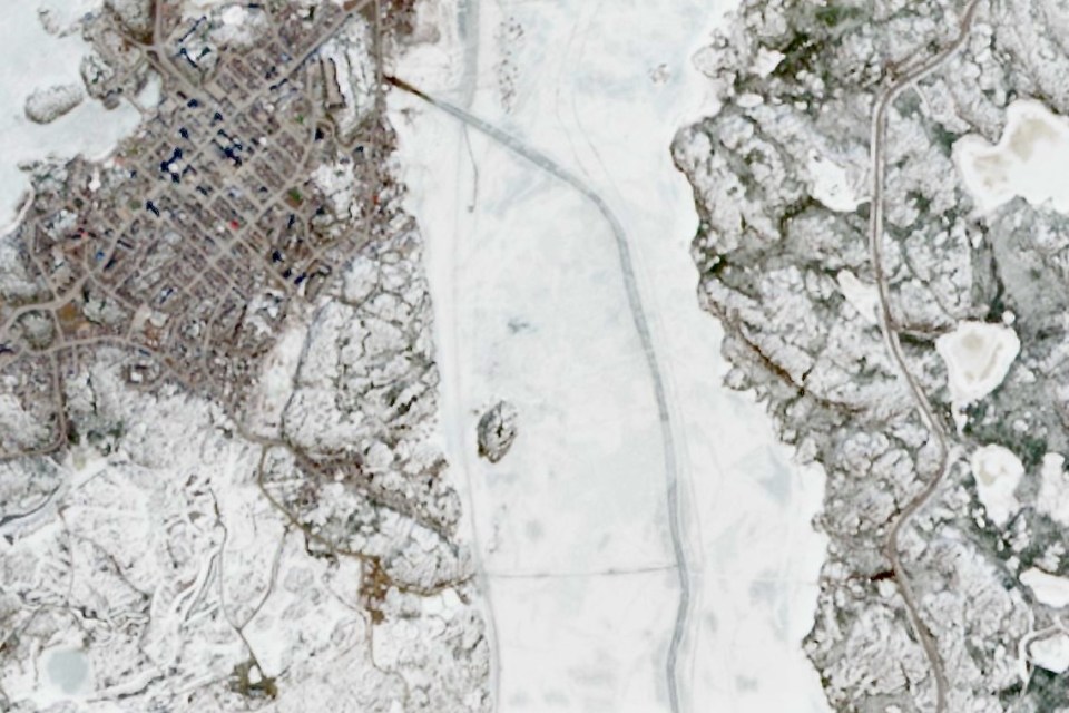 A Copernicus Sentinel satellite image shows Yellowknife Bay on April 21, 2024, including an area of weaker ice north of Mosher Island, centre.