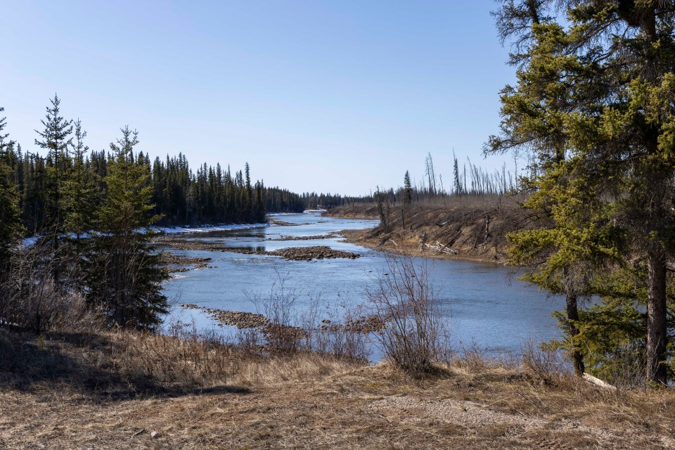 The Kakisa River in April 2024. Ollie Williams/Cabin Radio