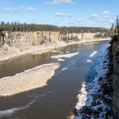 The Hay River just below Alexandra Falls in April 2024. Ollie Williams/Cabin Radio