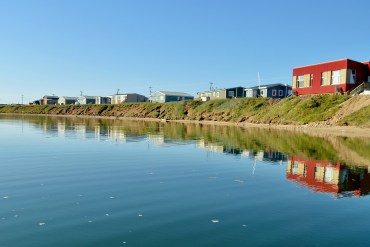 Homes and buildings in Paulatuk. Mady Macdonald/Dreamstime