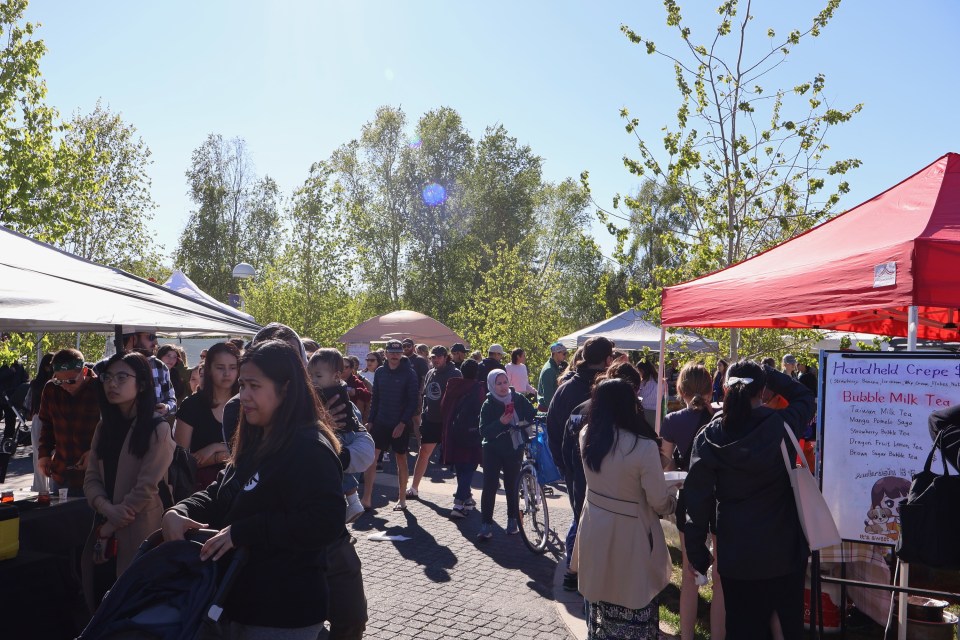 Tuesday's opening market of the summer. Caelan Beard/Cabin Radio