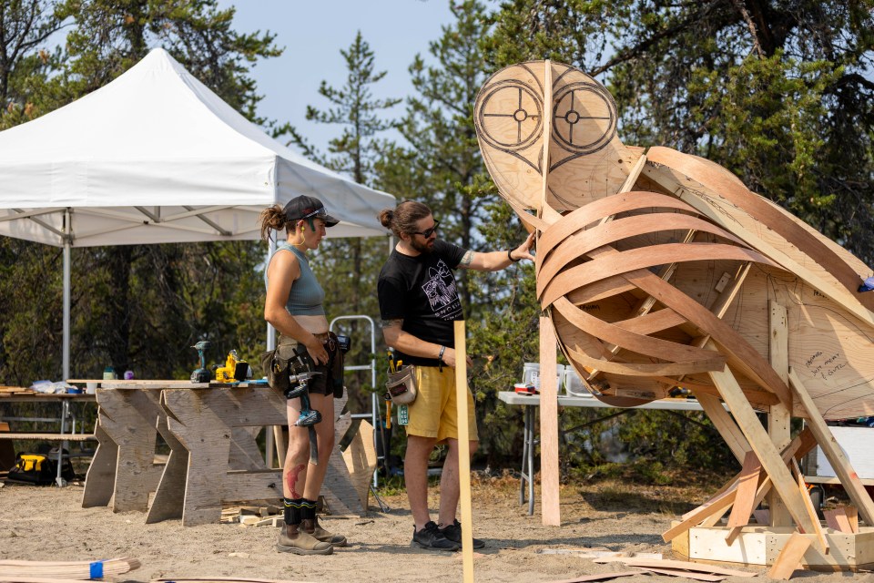 A Folk on the Rocks sculpture takes shape. Ollie Williams/Cabin Radio