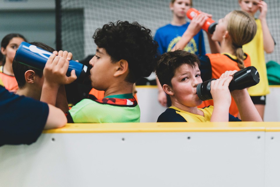 A drinks break. Sarah Pruys/NWT Soccer