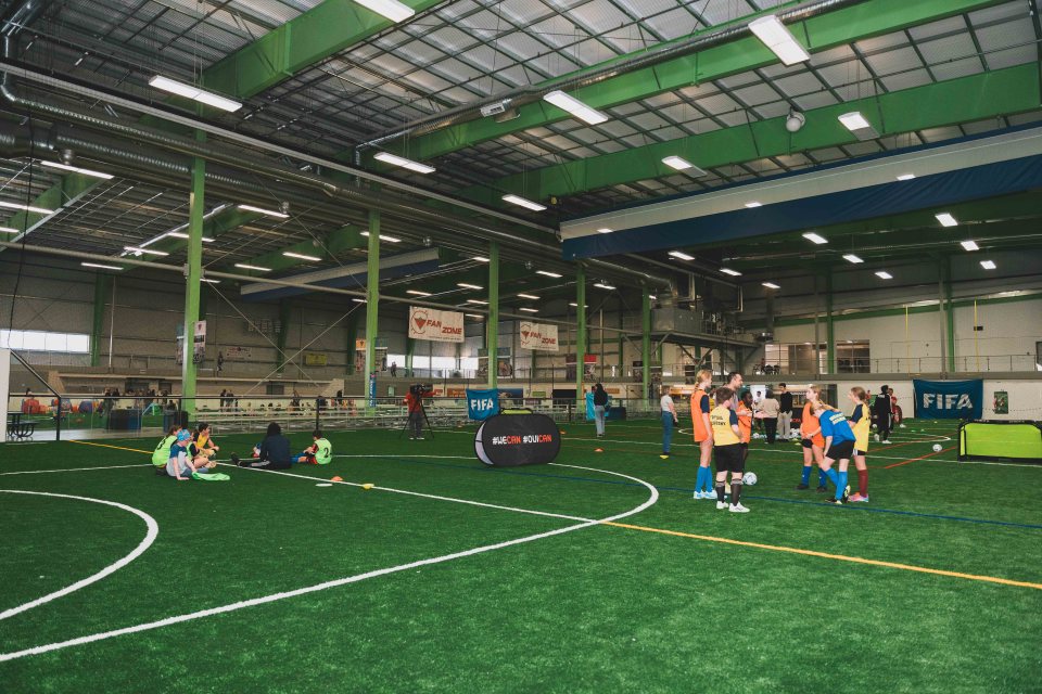 Players on the new Yellowknife fieldhouse turf. Sarah Pruys/NWT Soccer