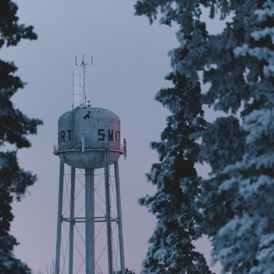 Fort Smith's water tower in winter. Sarah Pruys/Cabin Radio