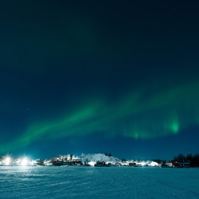 The northern lights over Yellowknife in January 2025. Sarah Pruys/Cabin Radio