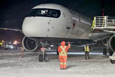 An Air Canada Airbus A220 arrives at Yellowknife Airport in October 2024. Ollie Williams/Cabin Radio