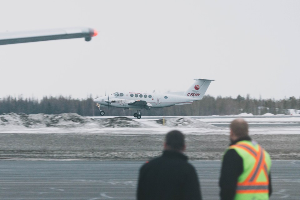 The position of the aircraft's nose gear on landing. Sarah Pruys/Cabin Radio