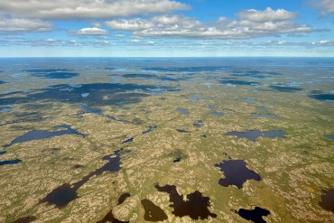 Lakes and forest outside Yellowknife. Ollie Williams/Cabin Radio