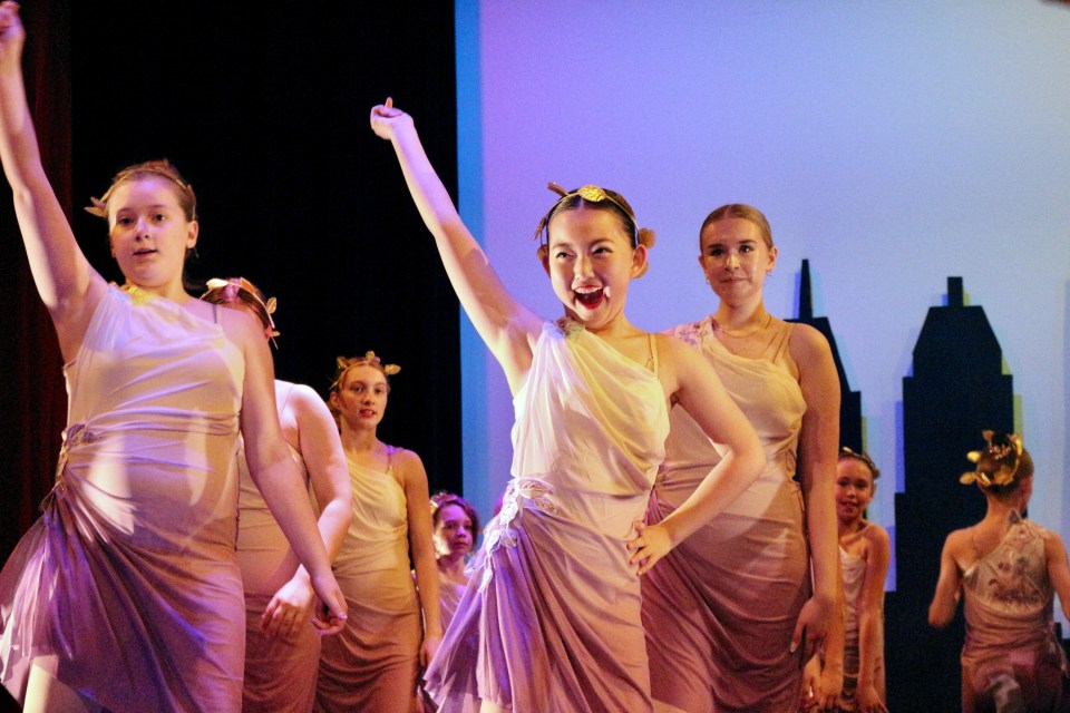 Shino Koyanagi, centre, performing Hercules. Serra Hamilton/Cabin Radio