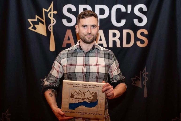 Pat Laflèche recieving an award on behalf of the Inuvik's surgical team. Photo: Supplied