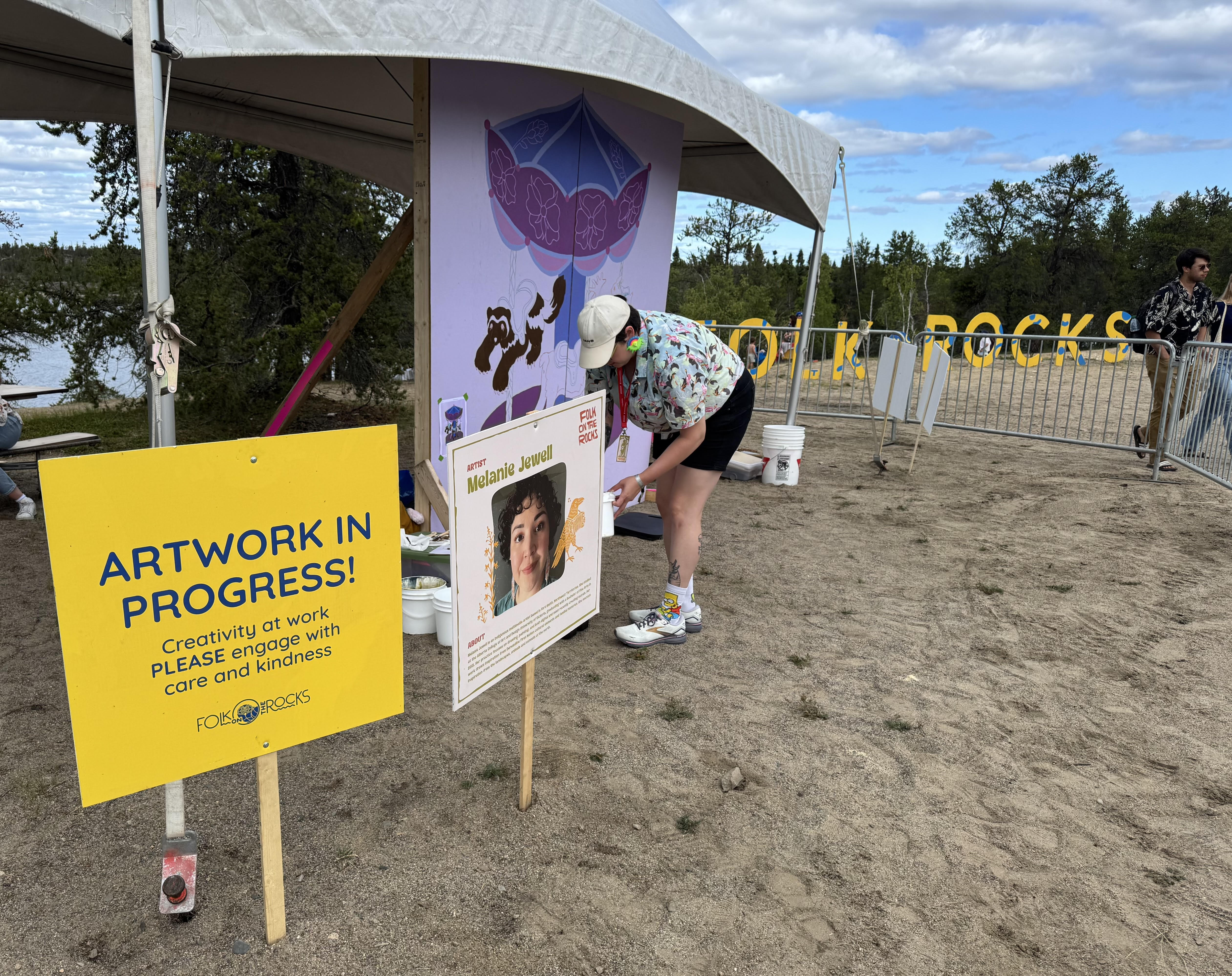 Exploring the artistic side of Folk on the Rocks