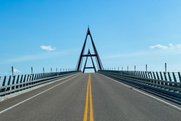 The Deh Cho Bridge. Ollie Williams/Cabin Radio