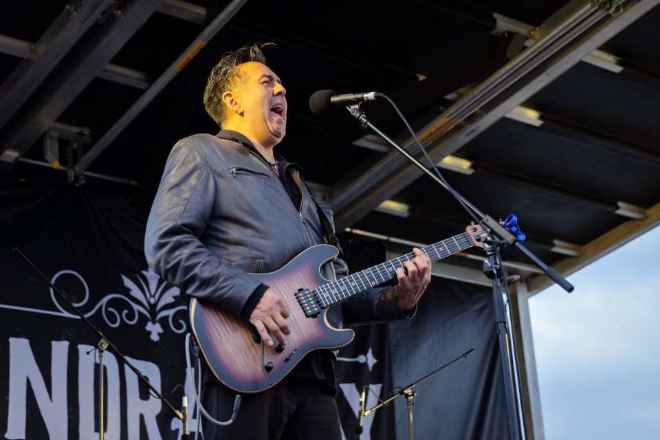 Greg Nasogaluak, of Priscilla's Revenge, on stage at Hay Days. Ollie Williams/Cabin Radio