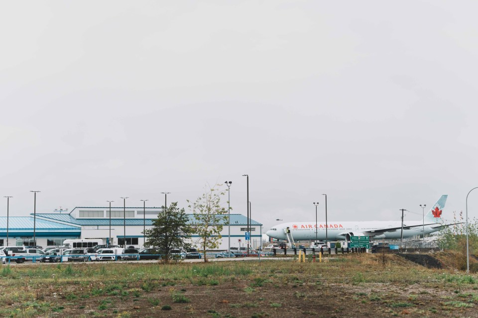 An Air Canada Boeing 777 from Tokyo to Toronto was diverted to Yellowknife on September 15, 2025. Sarah Pruys/Cabin Radio