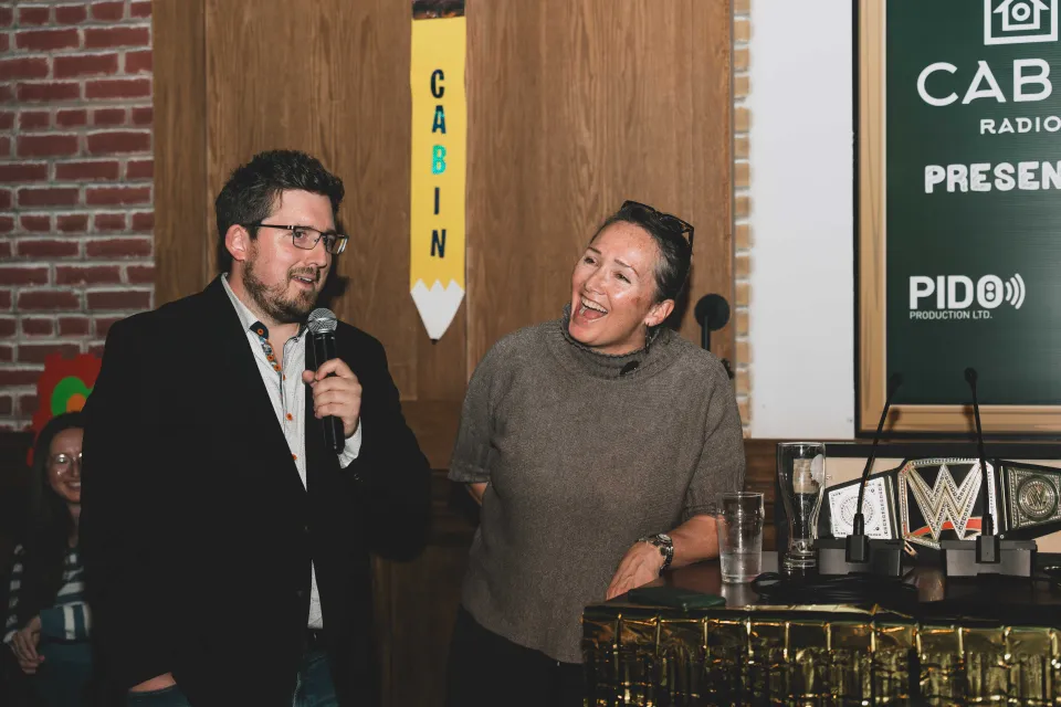 Jacki McKinnon speaks with Cabin Radio’s Ollie Williams after winning the spelling bee the second year in a row. Sarah Pruys/Cabin Radio