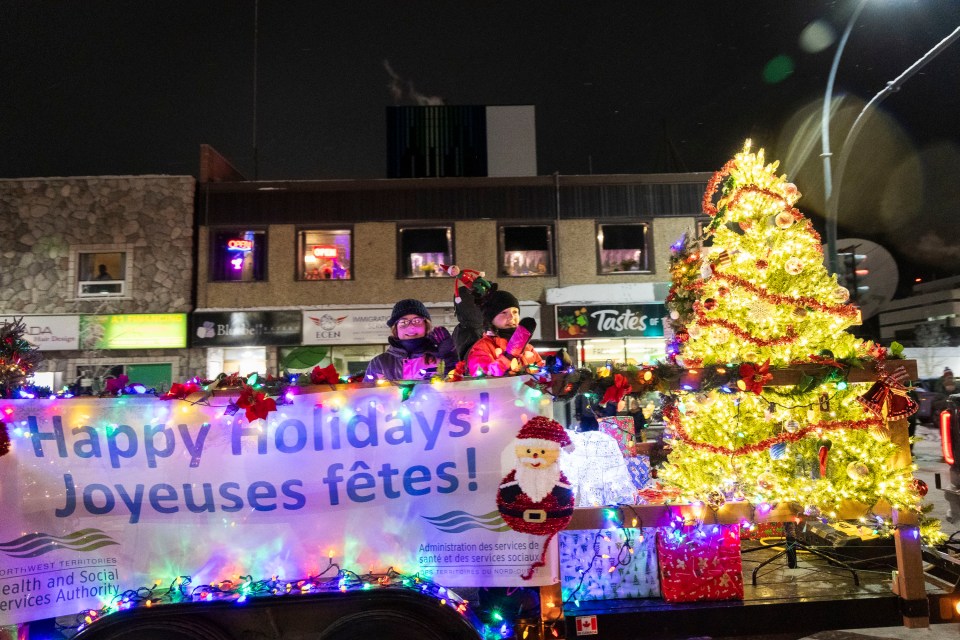 The NWT health authority's float. Ollie Williams/Cabin Radio