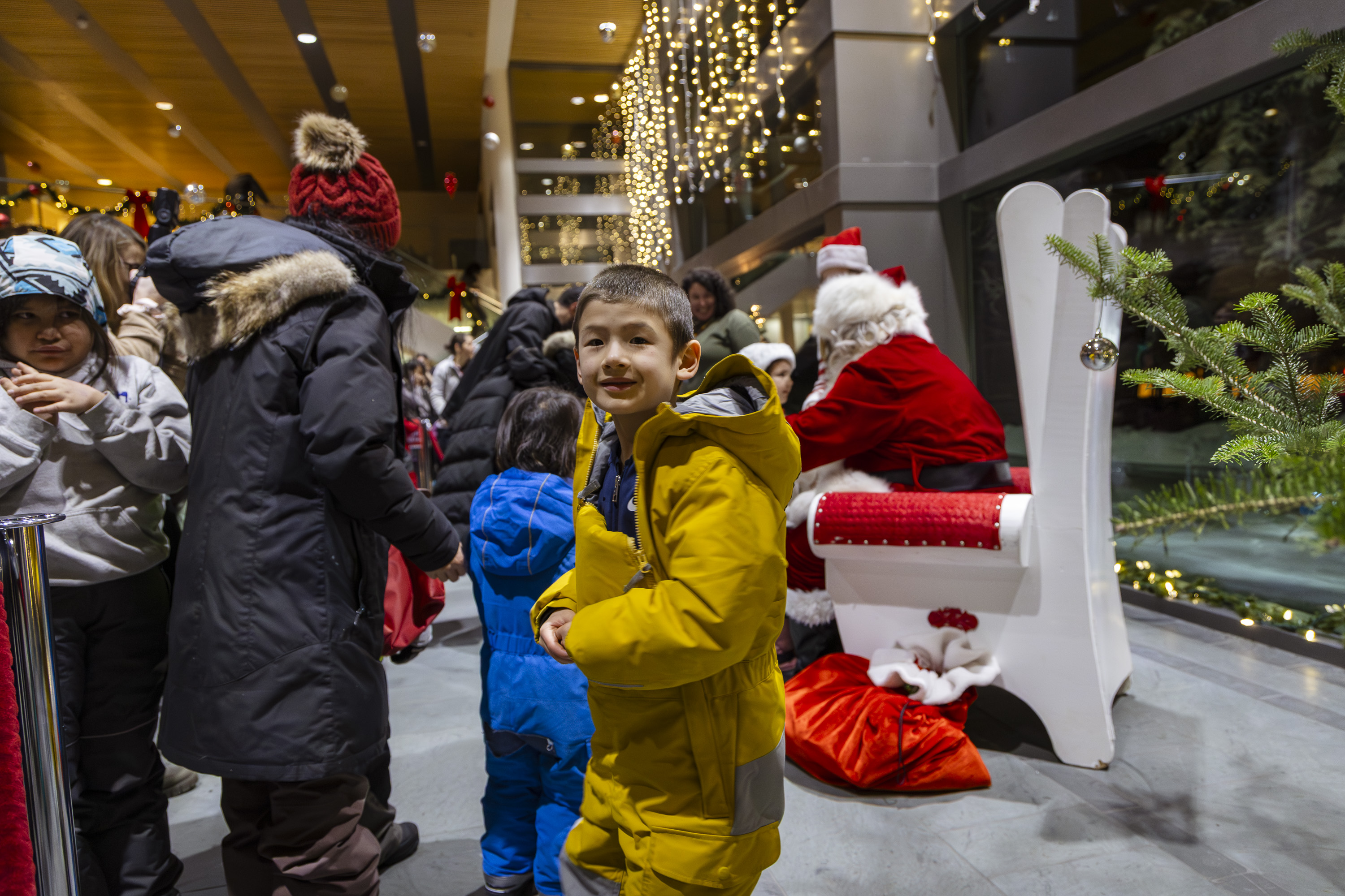Getting into line to see Santa. Ollie Williams/Cabin Radio