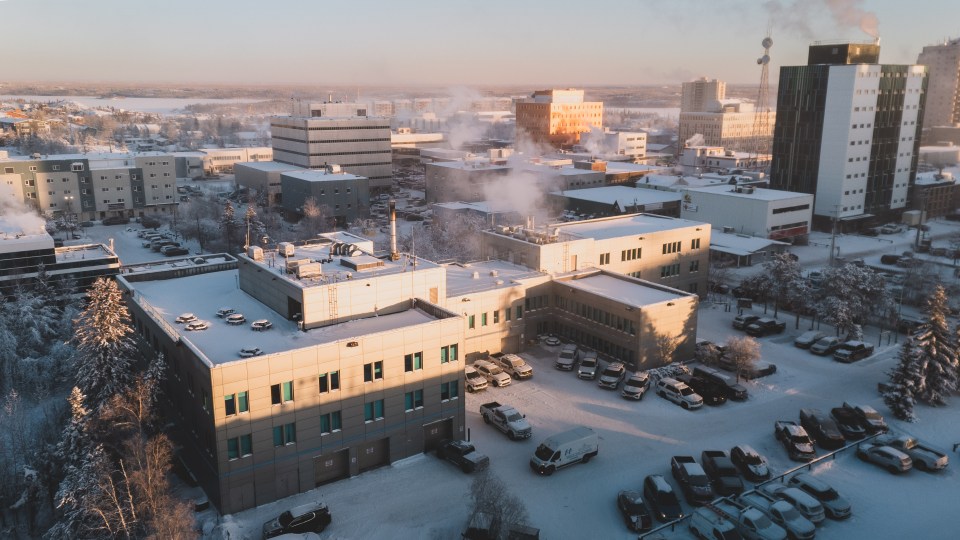 The Yellowknife RCMP detachment in December 2025. Sarah Pruys/Cabin Radio