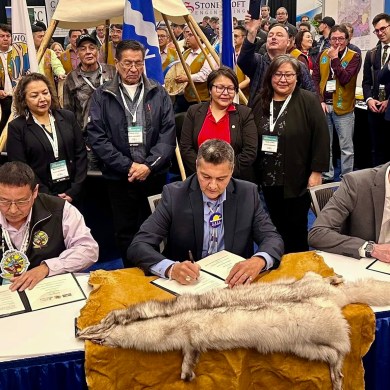 Monday's signing ceremony at Roundup. Photo: Det'on Cho