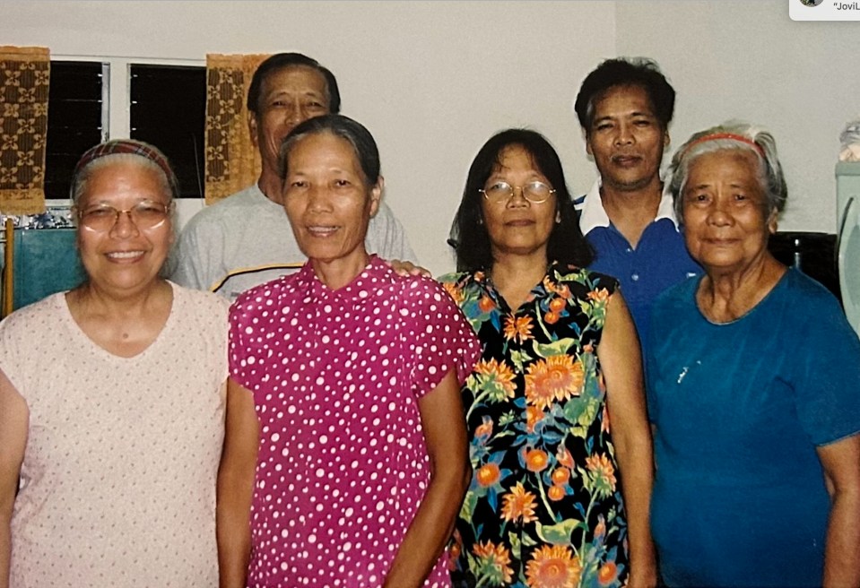 With some of her siblings in 2006 during her first visit back to the Philippines since the 1970s. Photo submitted by Jovi Yip