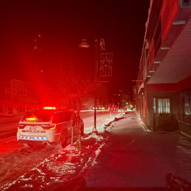 A police vehicle in downtown Yellowknife during a power outage on February 5, 2026. Ollie Williams/Cabin Radio
