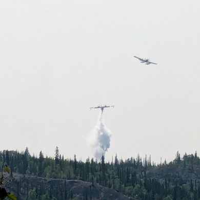 Aircraft attack fire ZF060 northeast of Yellowknife on July 18, 2026. Photo: Bill Braden