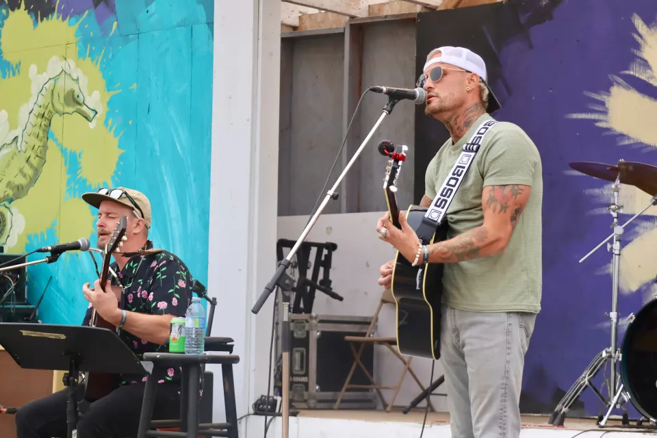 Allister McCreadie opens the Beer Garden Stage on Sunday. Eshana Gohil/Cabin Radio