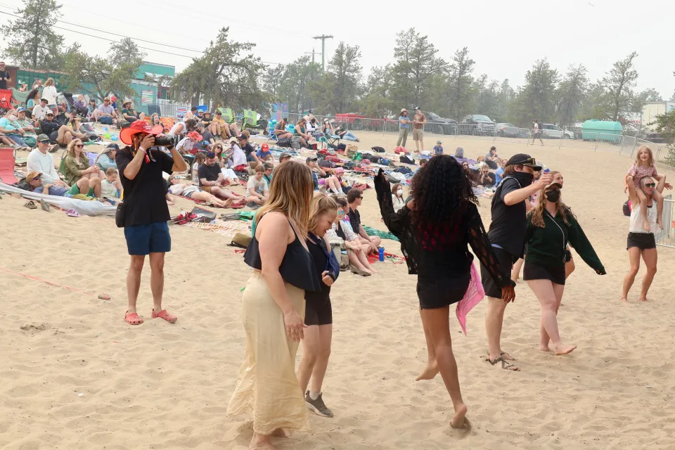 The main stage's sandy amphitheatre – made for dancing. Eshana Gohil/Cabin Radio